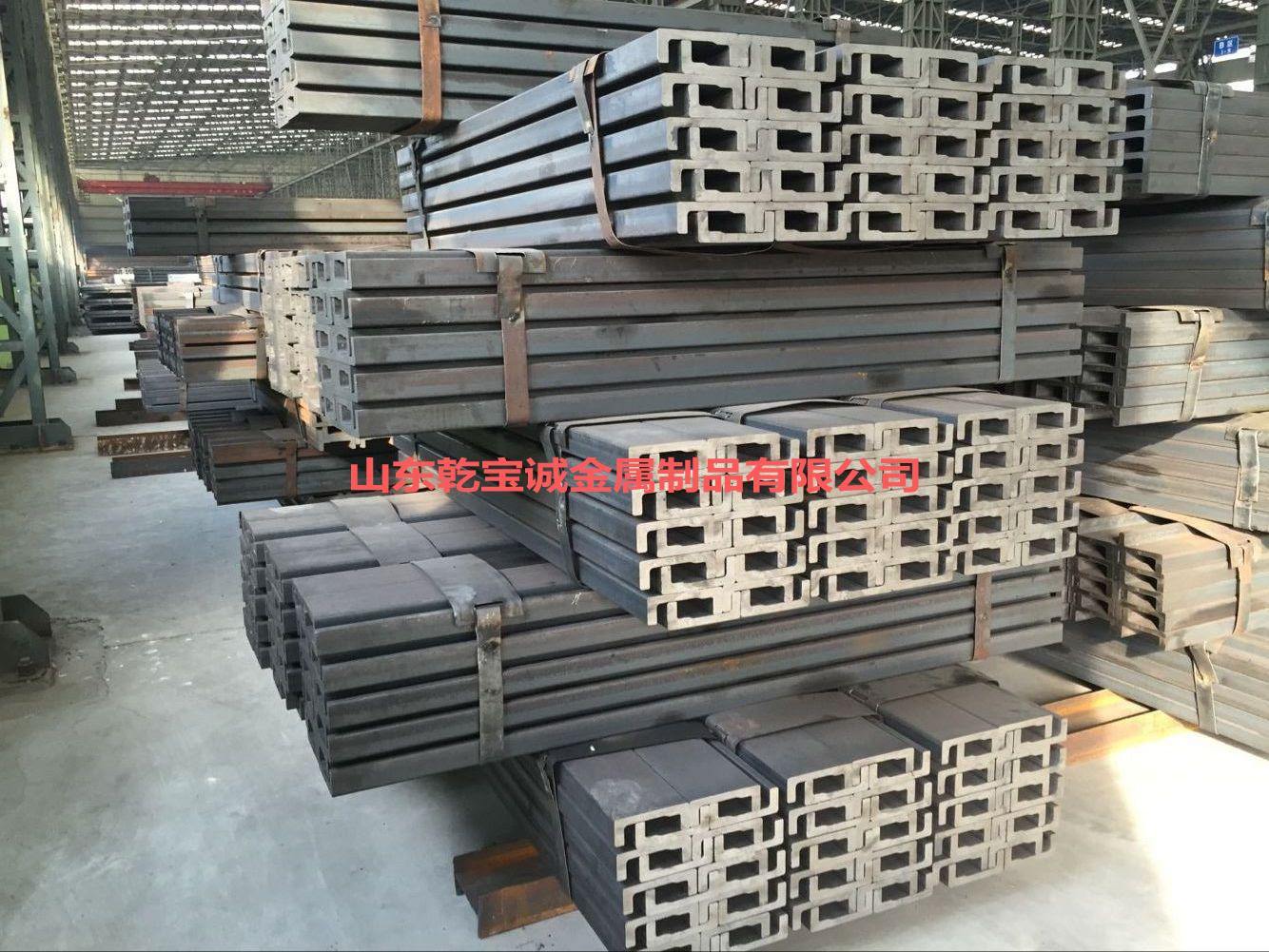 在生产过程中要重点关注叉车门架槽钢槽宽