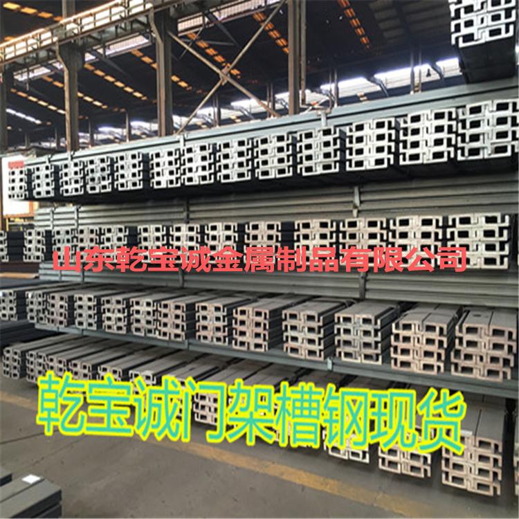 叉车门架分为重叠式和并列式两大类