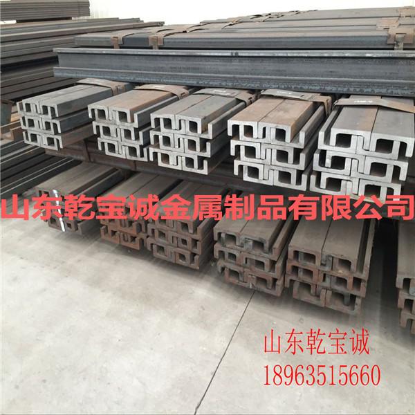 新型叉车门架的制作方法