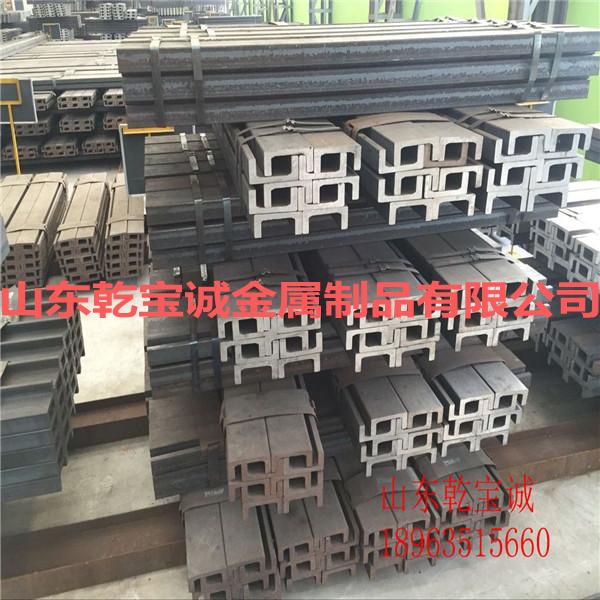 热轧j型叉车门架槽钢下腿高测量工具的制作方法