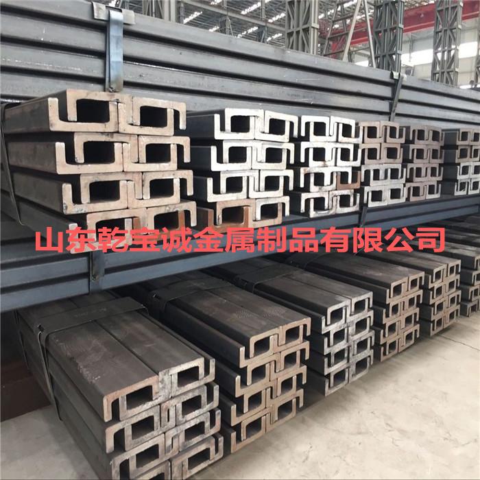 内叉车门架槽钢的受力和强度计算