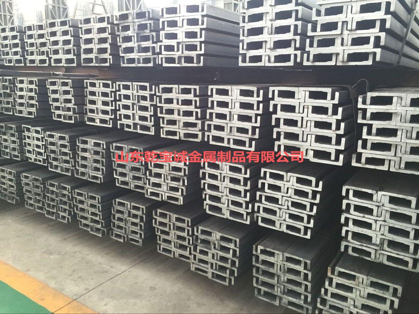 叉车高门架设计与稳定性研究