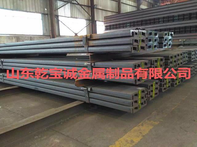 叉车内外门架槽钢的钻攻组合夹具的制作方法