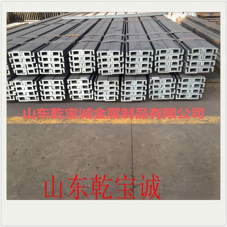 用于测量电梯导轨用热轧型钢精度的检测装置